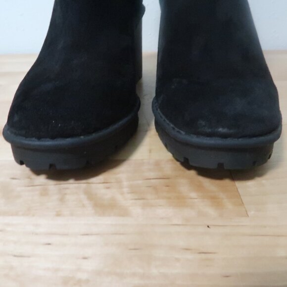Vince Black Suede Block Heel Ankle Chealse Boots Women’s Size 7 - Picture 5 of 15